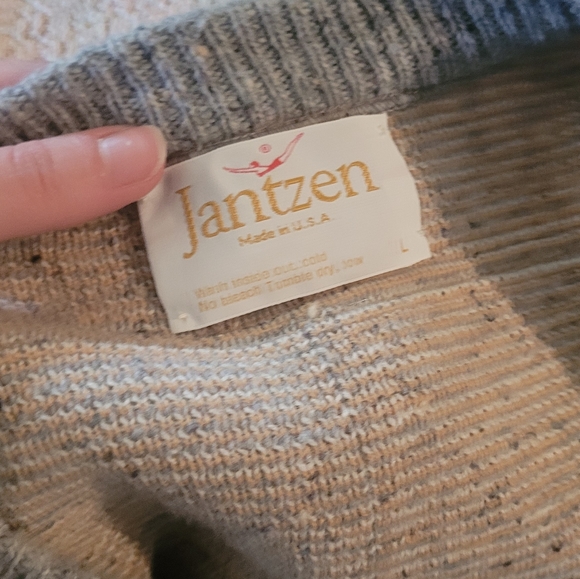 Vintage Jantzen Gray Pullover Sweater Vest - Picture 6 of 10